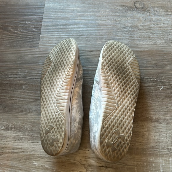 Under Armour slip on shoes - Picture 5 of 6